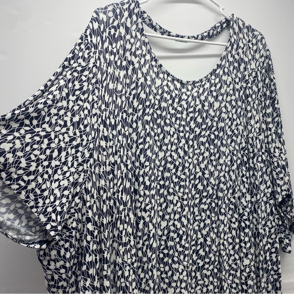 LANE BRYANT Black White Ditsy Floral Top Back Keyhole PLus Size 34/36 rayon Used - Picture 2 of 14